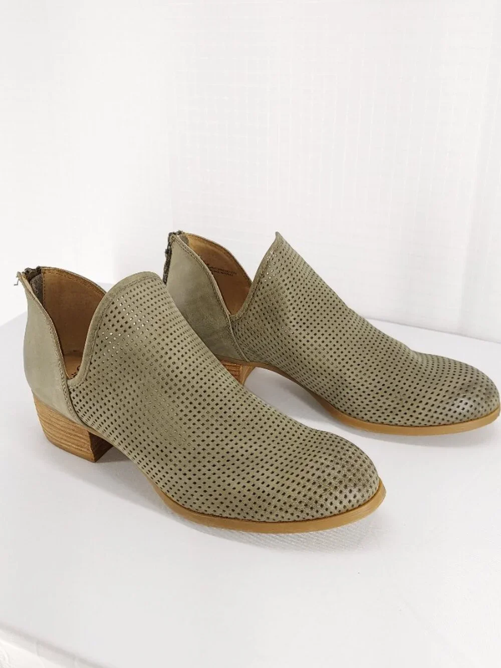 Sofft Canobie Perforated Leather Ankle Boot